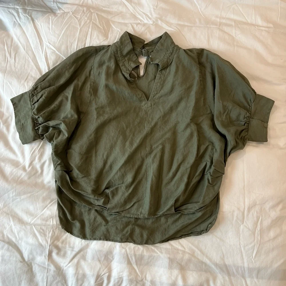 TRT Green Linen Top - Picture 1 of 5